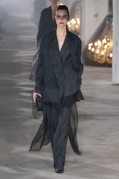 Look 43